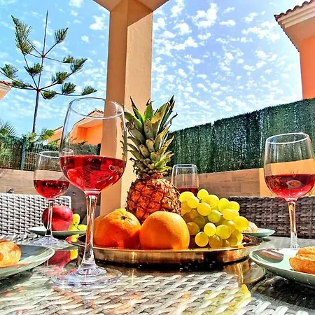 Ferienhaus Casa Taramar - - Max 8 Personen - Pool - Meerblick - Strandnah 塔拉哈勒赫