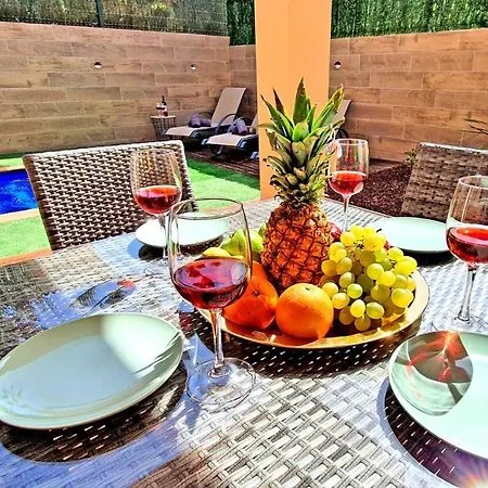 Ferienhaus Casa Taramar - - Max 8 Personen - Pool - Meerblick - Strandnah 度假居 *