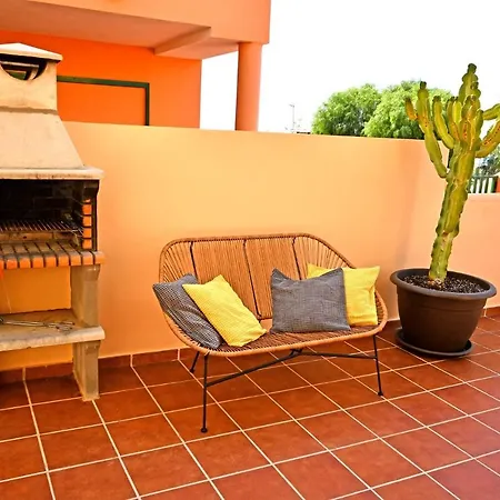 Ferienhaus Casa Taramar - - Max 8 Personen - Pool - Meerblick - Strandnah 塔拉哈勒赫